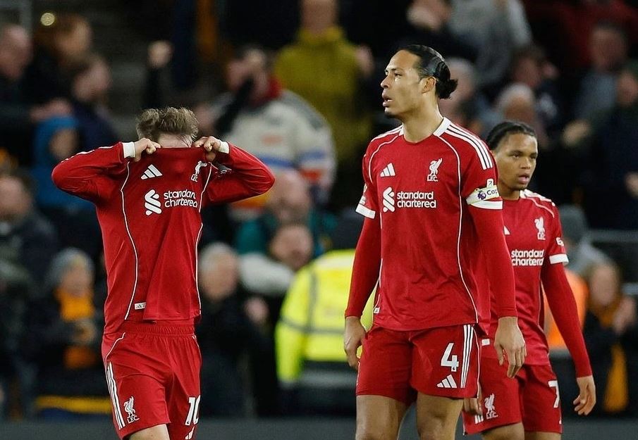 Liverpool thất bại 1-2 ngay trên sân Molineux