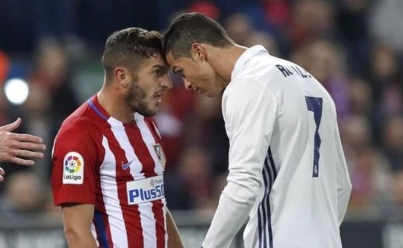 Koke chỉ trụ được 1 hiệp trước khi bị thay ra