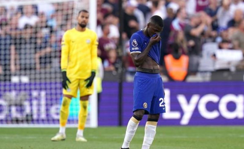 Chelsea lập kỷ lục tệ nhất EPL với chuỗi 8 trận thua liên tiếp