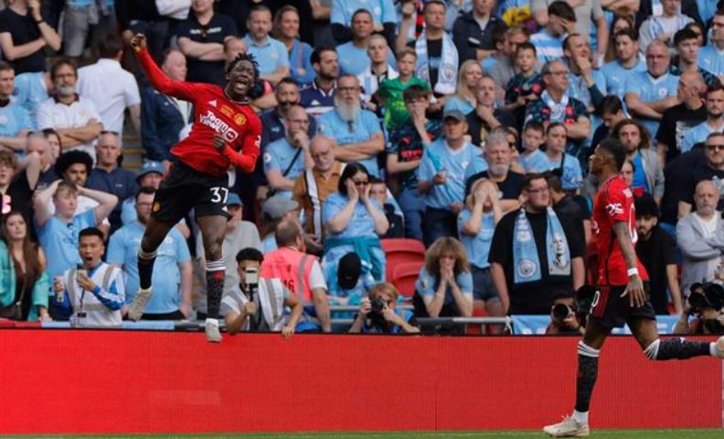 Mainoo ra mắt đội 1 ở EFL Cup trước Charlton